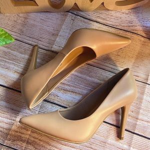 Christian Siriano Women’s Pointed Stiletto